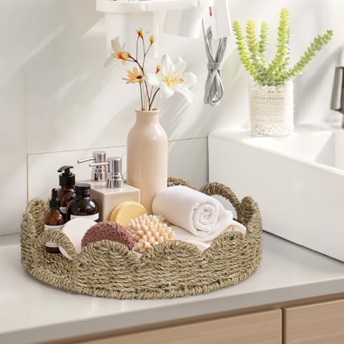 Natural Seagrass Scalloped Round Tray with Handles