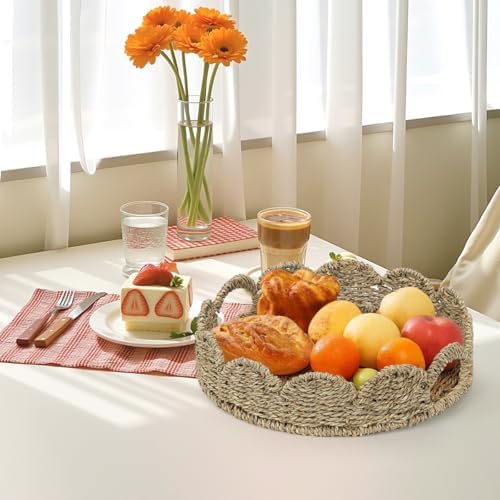 Natural Seagrass Scalloped Round Tray with Handles